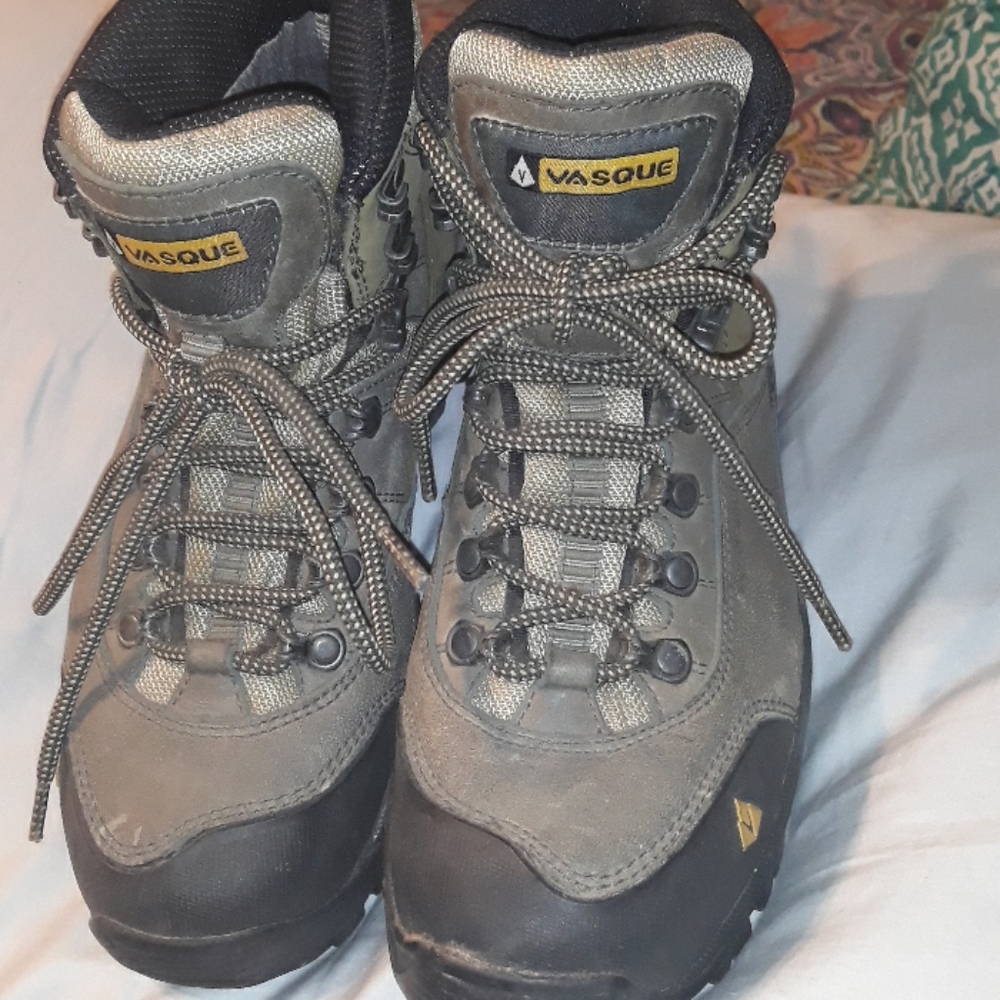 VASQUE climb/hike boots